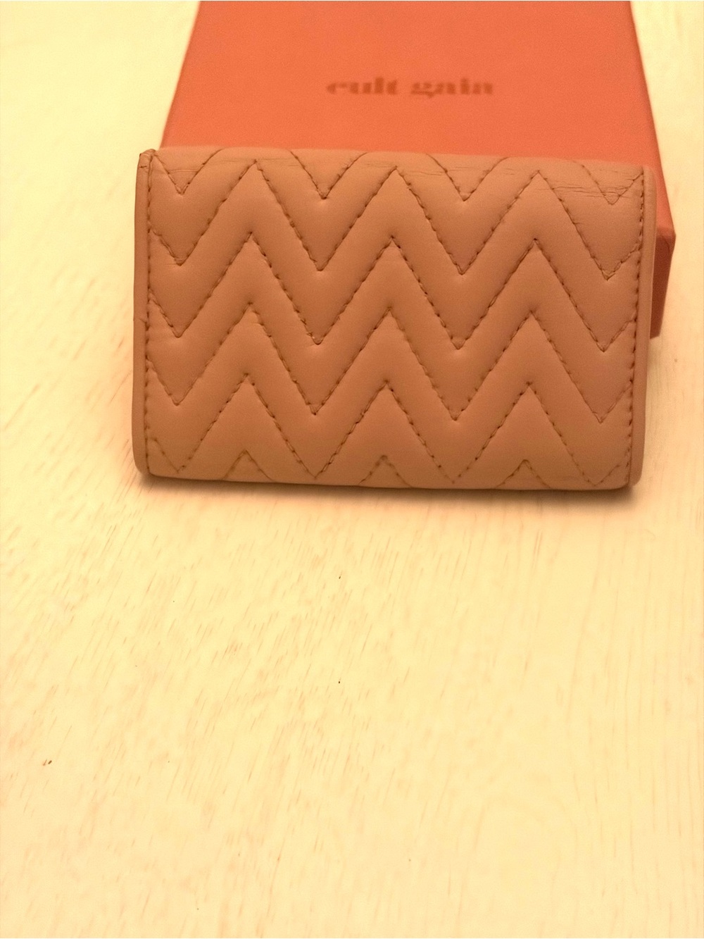 Miu Miu Quilted Blush Pink Leather Key Case with Gold Logo - Picture 2 of 12